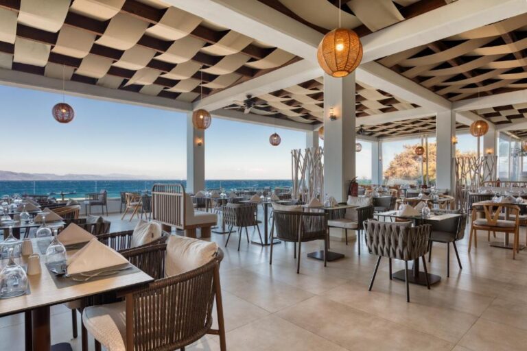 Oceanis Beach