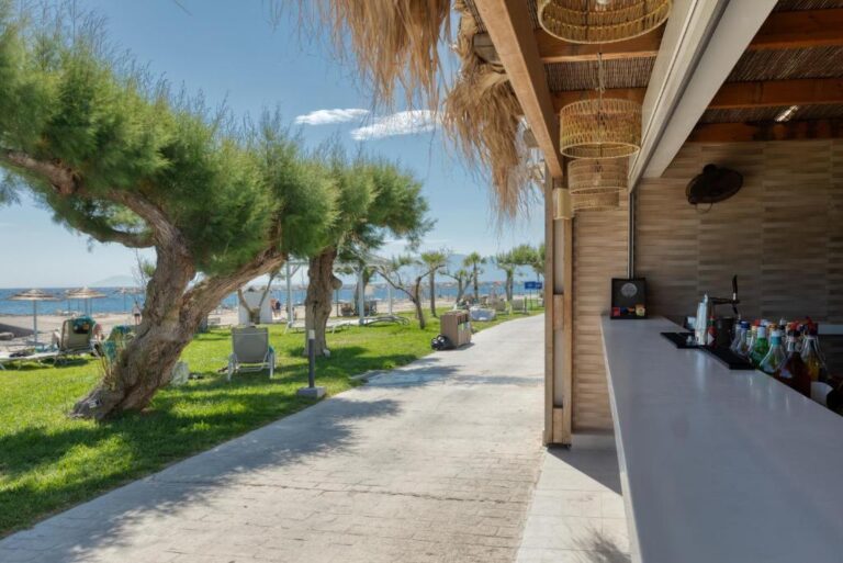 Oceanis Beach