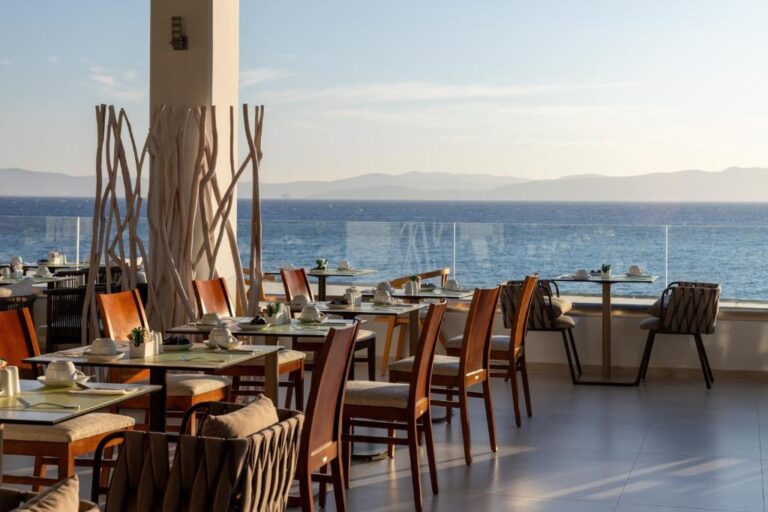 Oceanis Beach