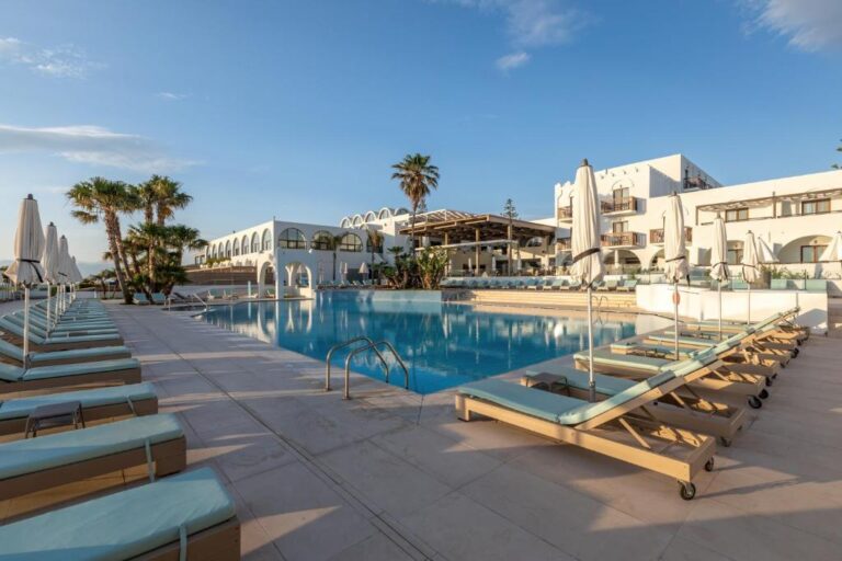 Oceanis Beach