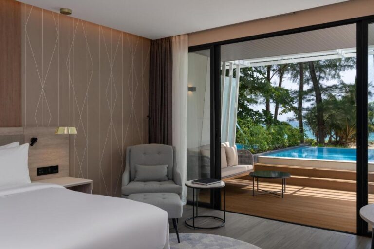 Radisson Blu Resort, Phuket Mai Khao Beach