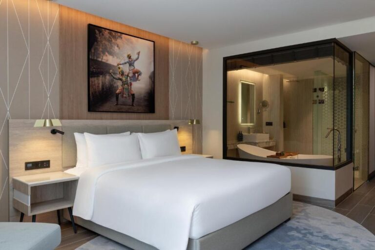 Radisson Blu Resort, Phuket Mai Khao Beach