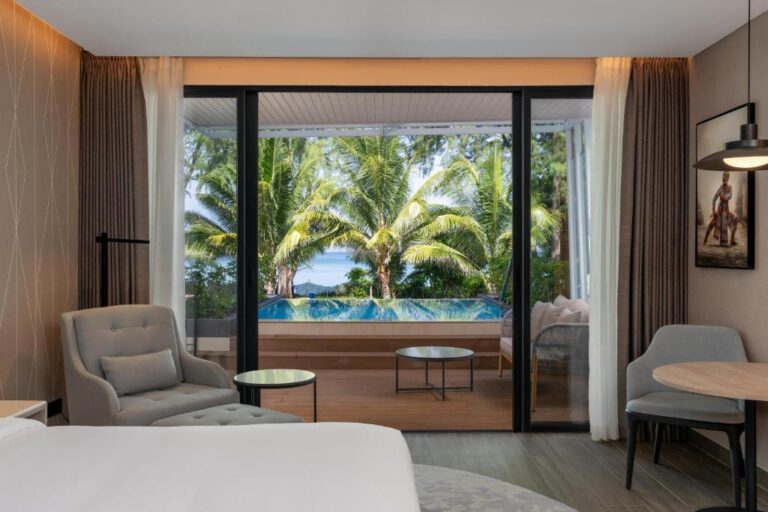 Radisson Blu Resort, Phuket Mai Khao Beach