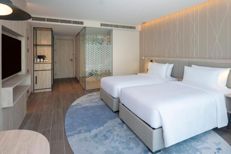 Radisson Blu Resort, Phuket Mai Khao Beach