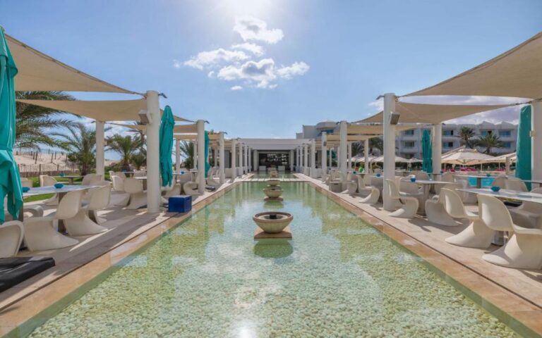 Radisson Blu Palace Resort