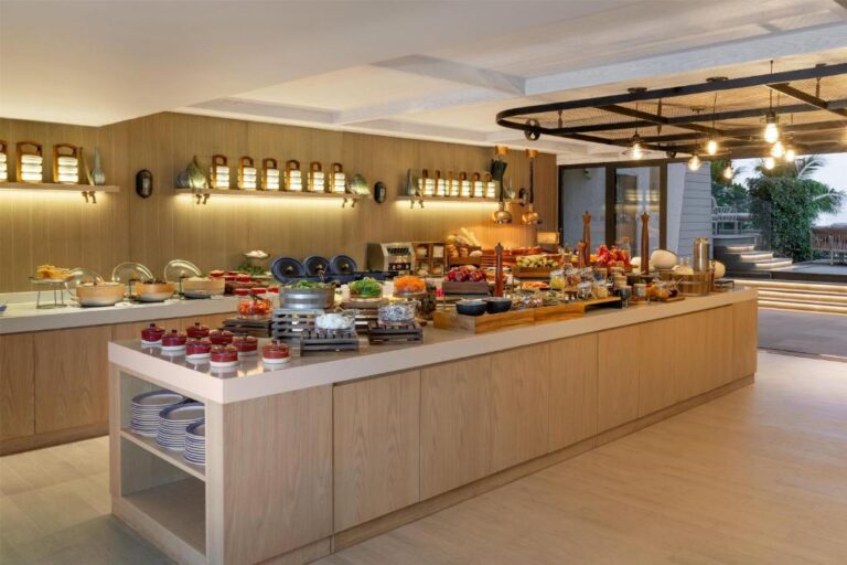 Radisson Blu Resort, Phuket Mai Khao Beach