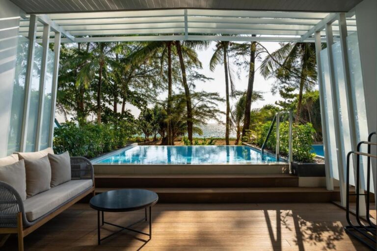 Radisson Blu Resort, Phuket Mai Khao Beach