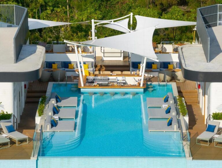 Radisson Blu Resort, Phuket Mai Khao Beach