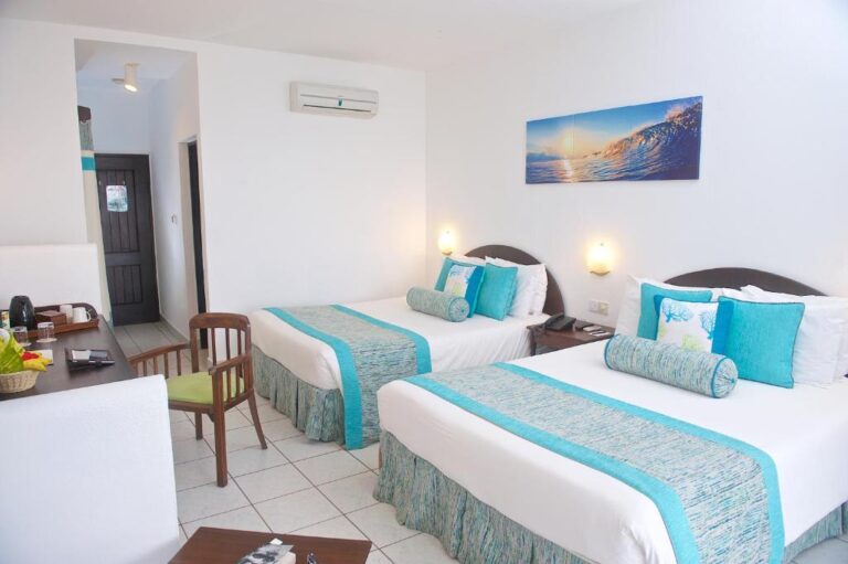 Voyager Beach Resort