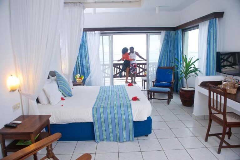 Voyager Beach Resort