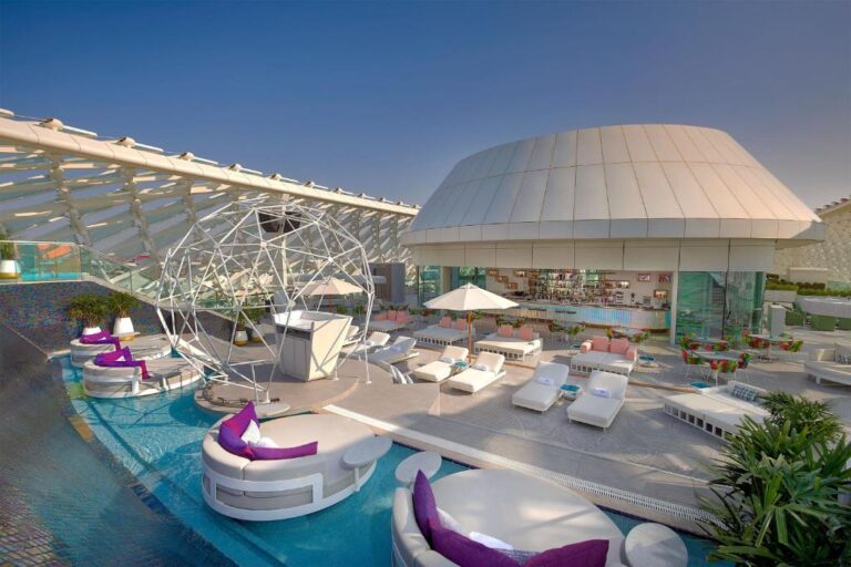 W Abu Dhabi – Yas Island