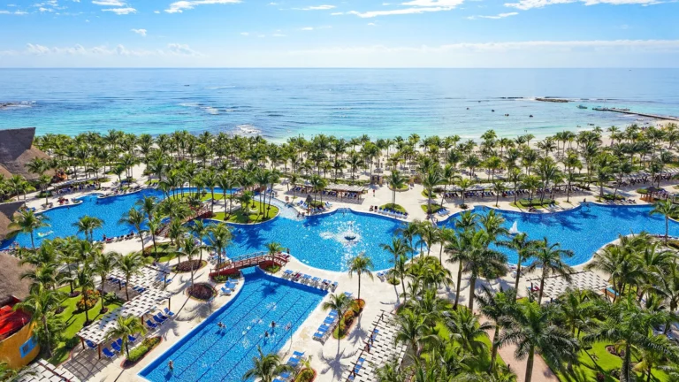 Barcelo Maya Grand Resort