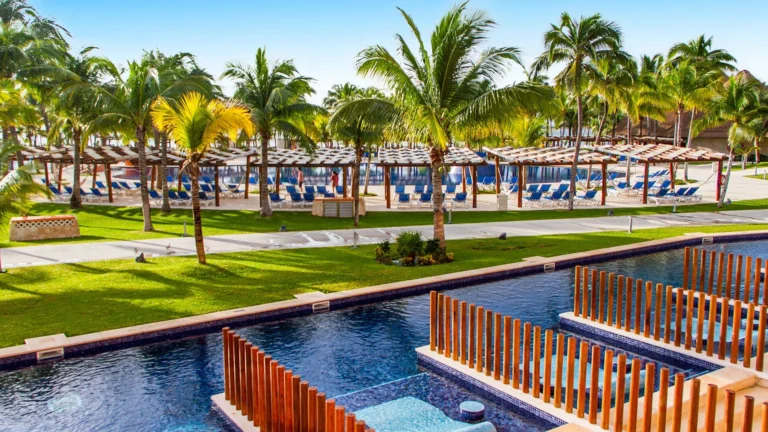 Barcelo Maya Grand Resort
