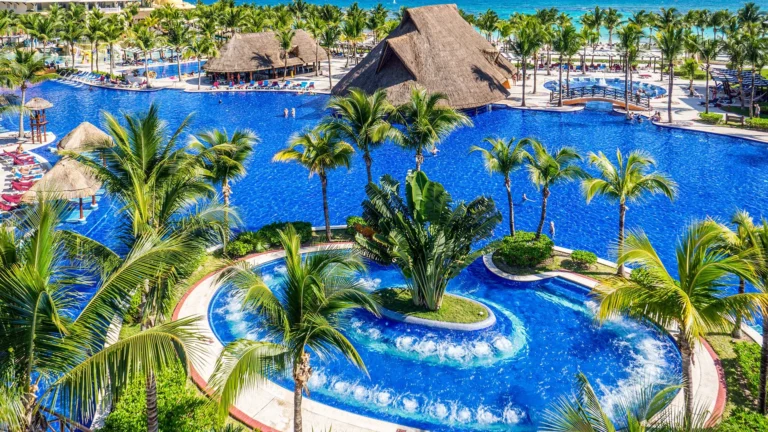 Barcelo Maya Grand Resort