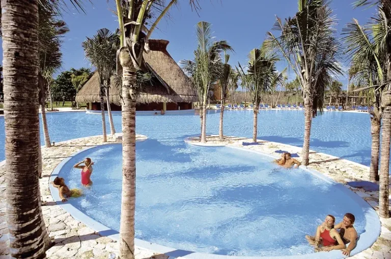 Barcelo Maya Grand Resort
