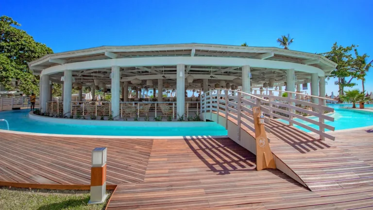 Royal Andilana Resort & SPA