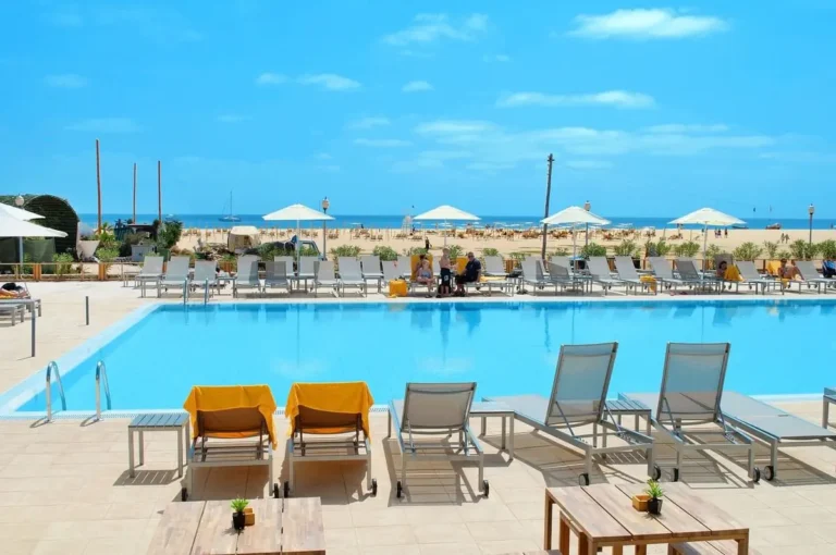 Oasis Atlantico Salinas Sea